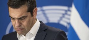 Read more about the article Βρέχει υποσχέσεις και προσλήψεις από την κυβέρνηση στο δρόμο προς τις κάλπες
