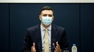 Read more about the article Κικίλιας: Καλώ ιδιώτες γιατρούς να βοηθήσουν – Αν δεν ανταποκριθούν θα εισηγηθώ επίταξη