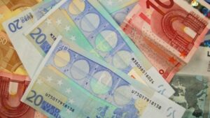Read more about the article Πληρώνονται από την ερχόμενη βδομάδα συντάξεις επιδόματα και δώρο Πάσχα