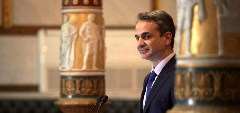 Read more about the article Μητσοτάκης: Πολεμά με ανεμογεννήτριες ή όχι;