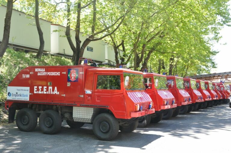Read more about the article 100 πυροσβεστικά οχήματα… σαπίζουν!